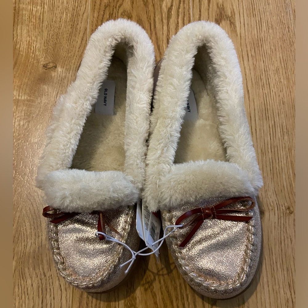 NWT sparkly mocassin style shoes